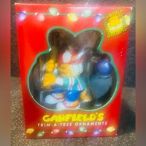 PAWS Garfield 's Trim-A-Tree Baseball Christmas Ornament   - 1996 Vintage NEW